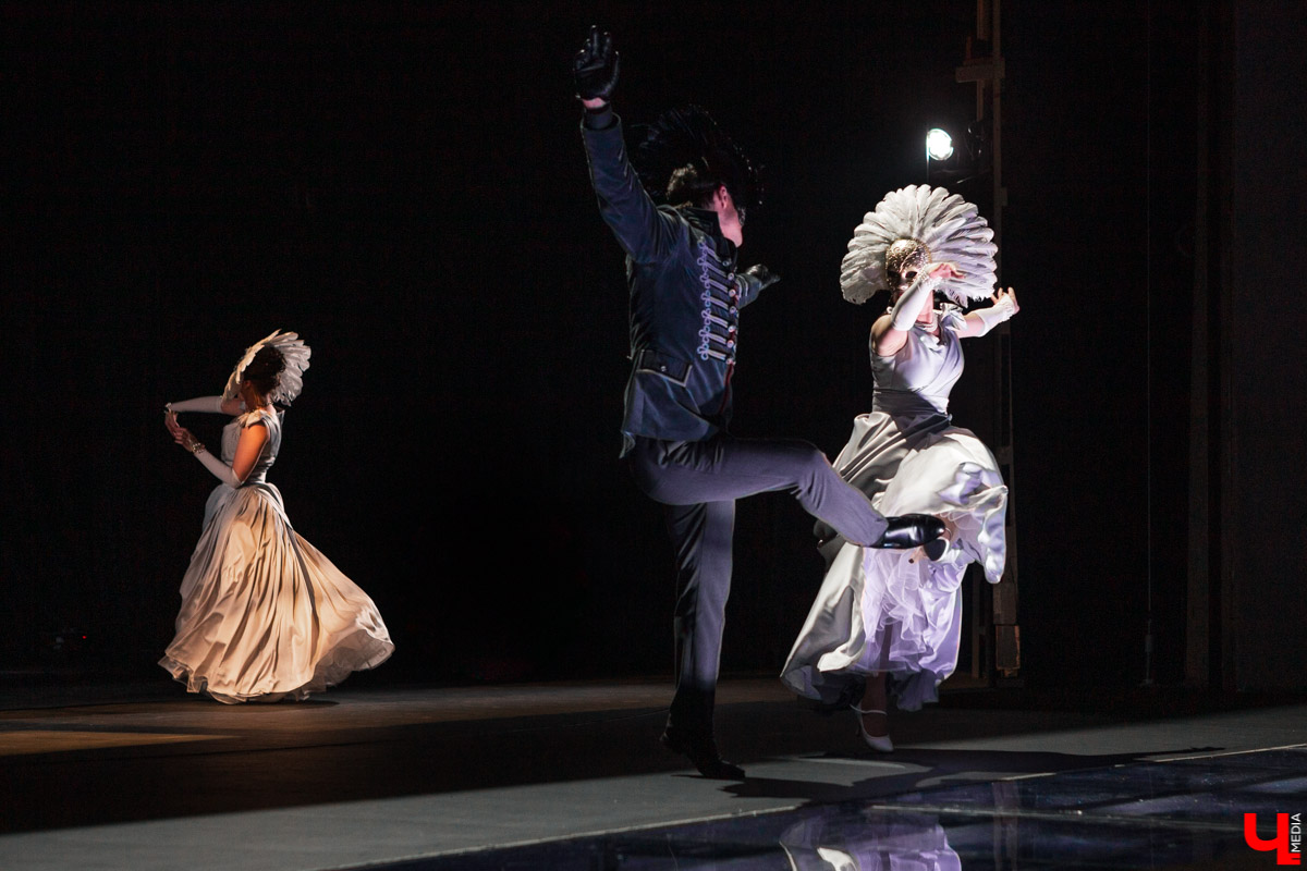 Коварство, ревность и убийство - на подмостках Владимирского драмтеатра “Маскарад” в версии Вадима Данцигера