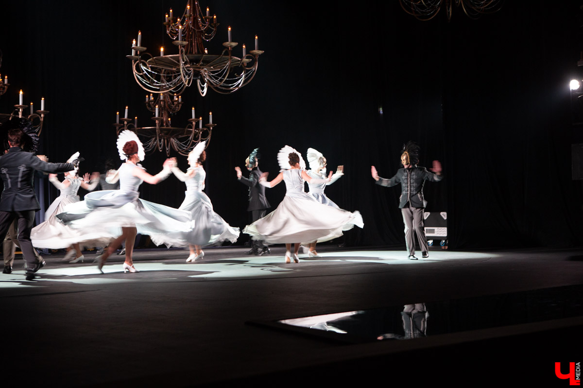 Коварство, ревность и убийство - на подмостках Владимирского драмтеатра “Маскарад” в версии Вадима Данцигера