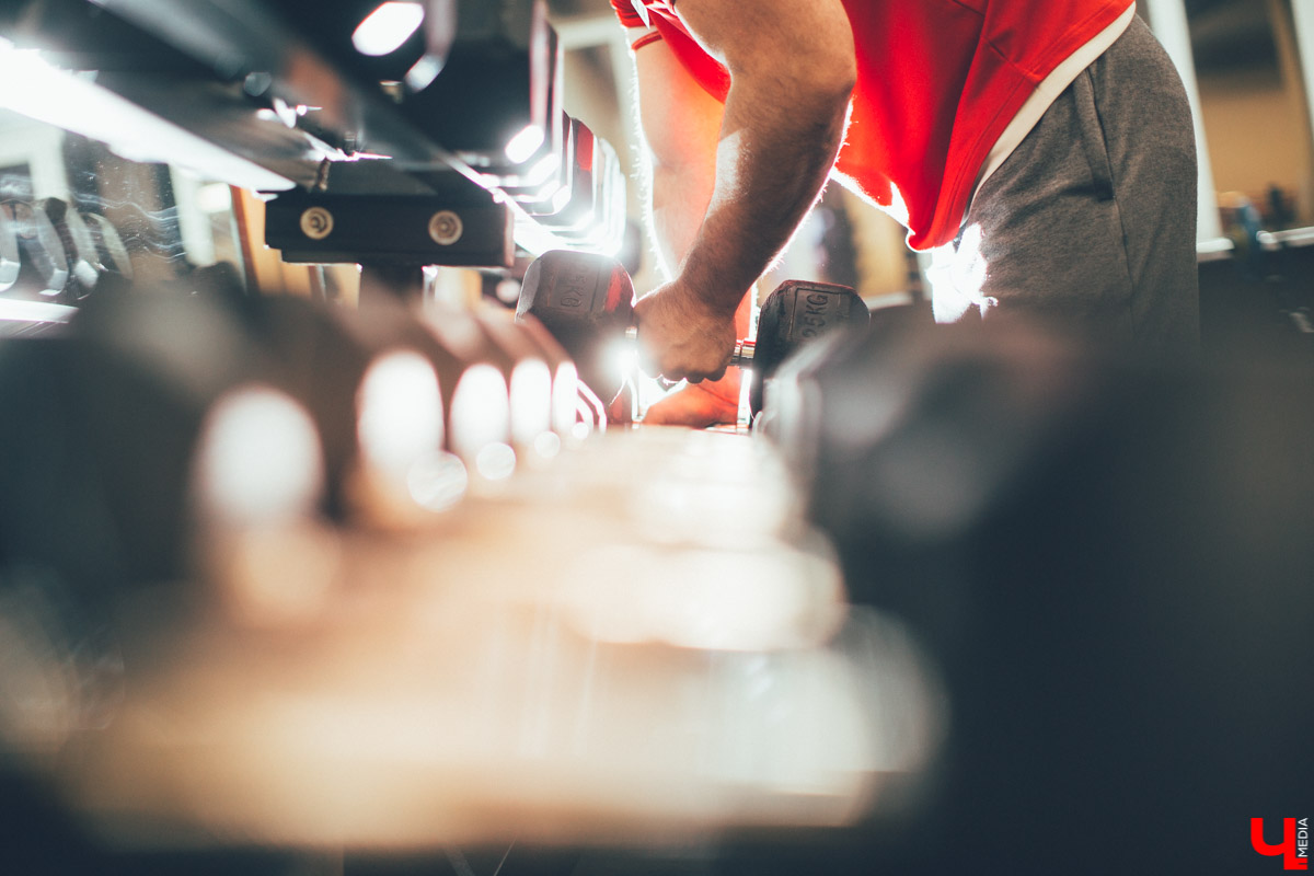 Владимирский фитнес-тренер Дионисис Цакалидис весельчак и очаровашка. Но улыбка его меркнет, когда речь заходит о бодипозитиве