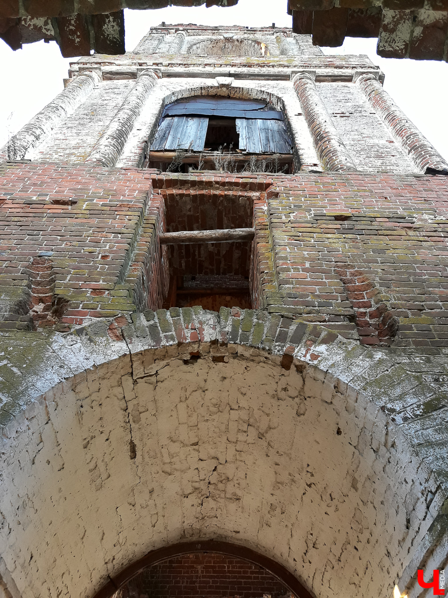 Экспедиция в старинное село Кибол. Фоторепортаж из двух заброшенных храмов