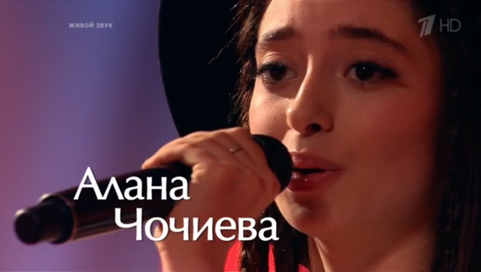 29 ноября в эфир вышел очередной эфир восьмого сезона шоу "Голос". Владимирцы следили за ним с особенным интересом: в "Поединках" сражалась за свое место под софитами наша землячка, 17-летняя Алана Чочиева