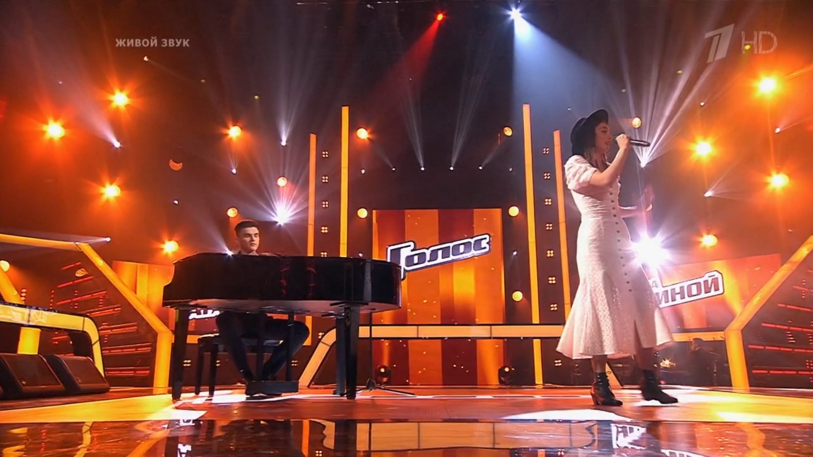 29 ноября в эфир вышел очередной эфир восьмого сезона шоу "Голос". Владимирцы следили за ним с особенным интересом: в "Поединках" сражалась за свое место под софитами наша землячка, 17-летняя Алана Чочиева