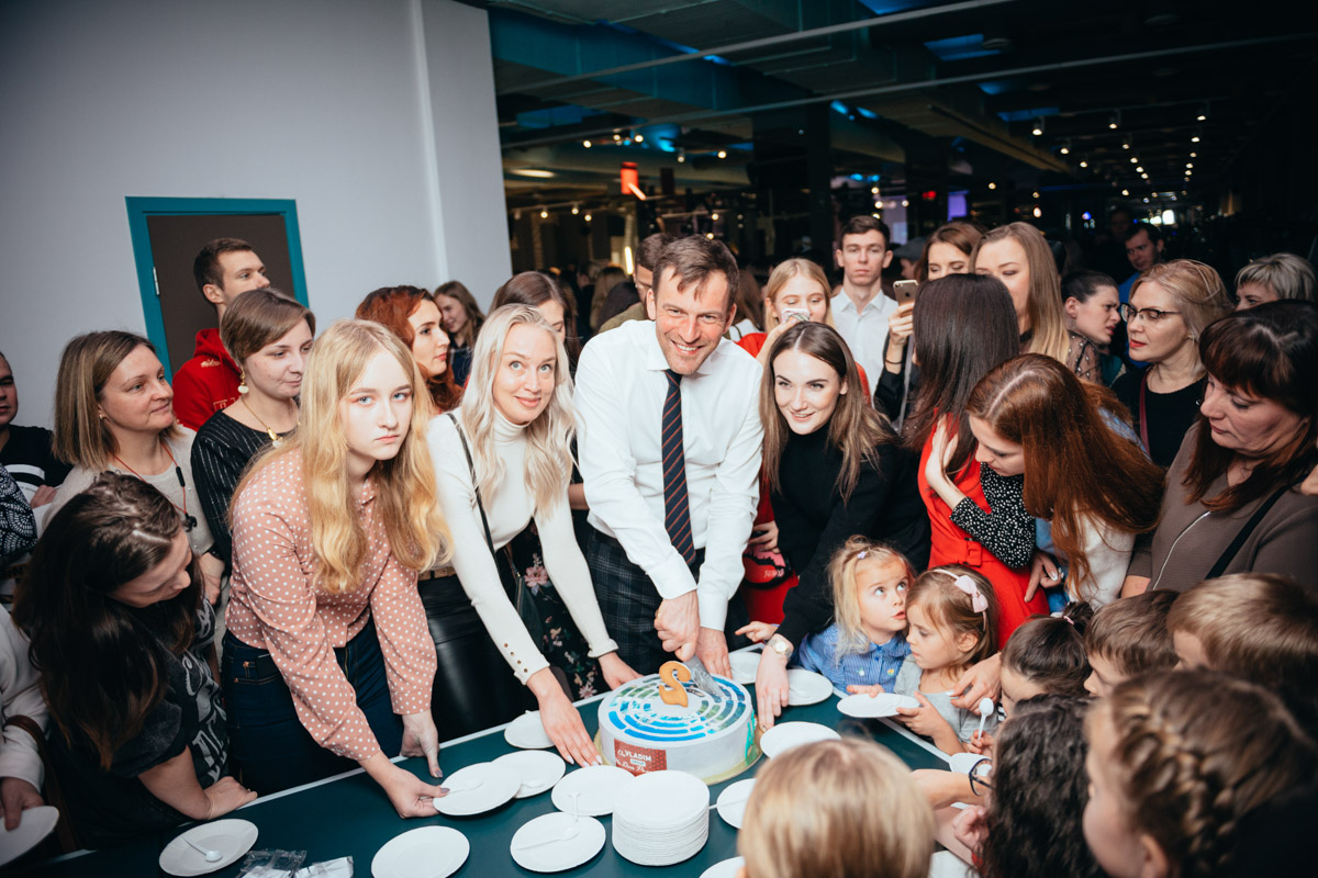 Фитнес-клуб “Атмосфера” отметил 2 года работы во Владимире. На празднике подвели итоги “Атмосферных игр”