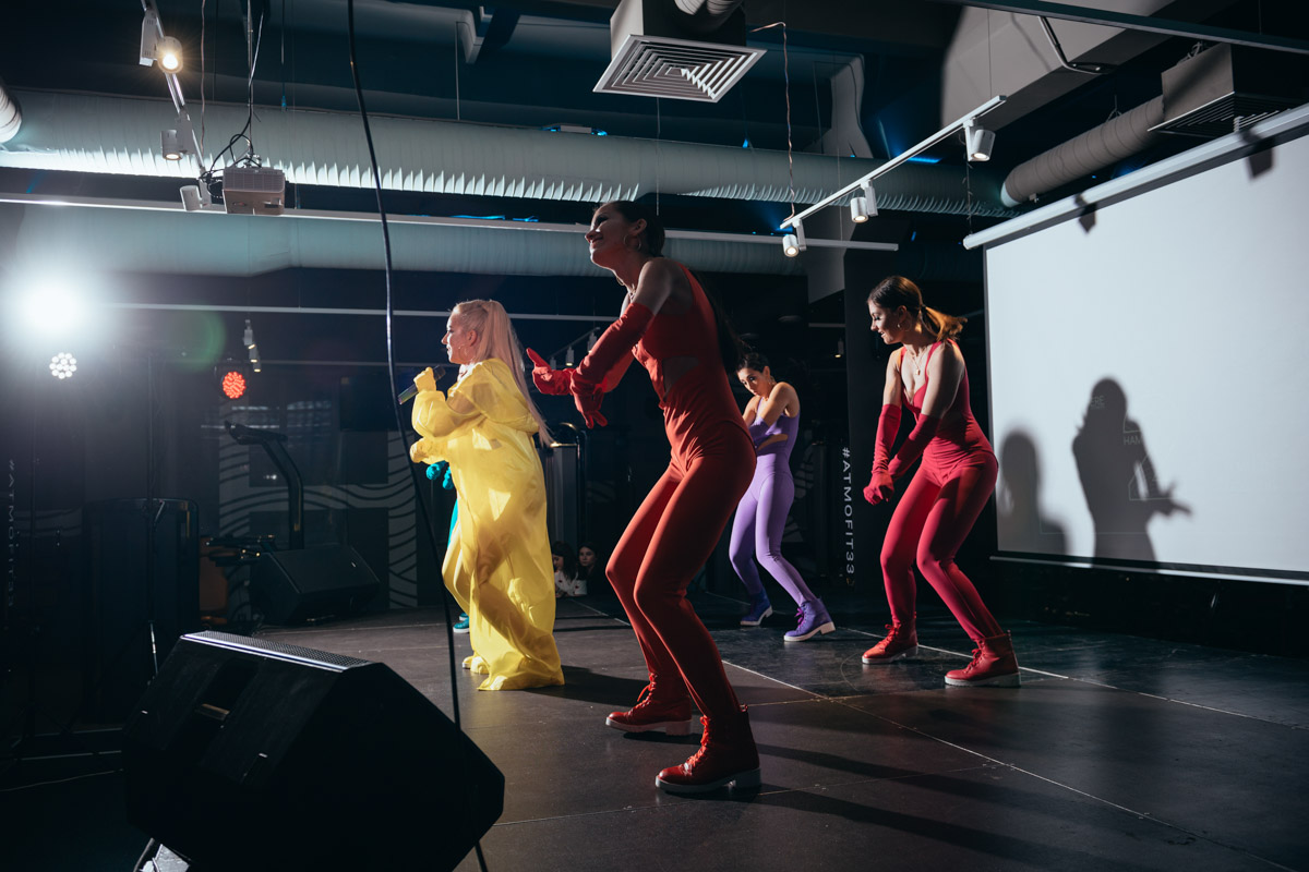 Фитнес-клуб “Атмосфера” отметил 2 года работы во Владимире. На празднике подвели итоги “Атмосферных игр”