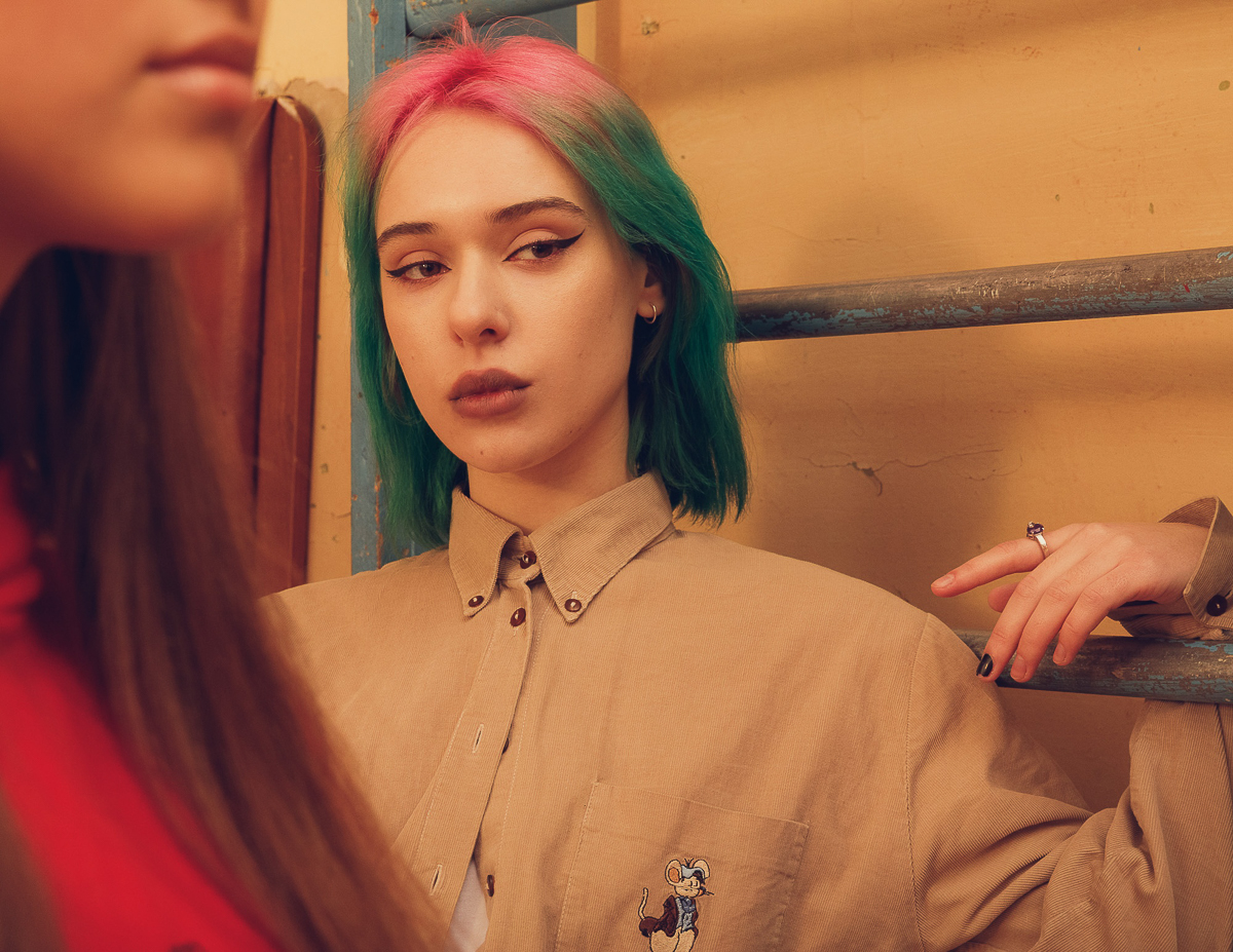 Что будет, если в спортивном зале Ковровского транспортного колледжа одновременно окажутся современные подростки и фотограф? Soviet privet!