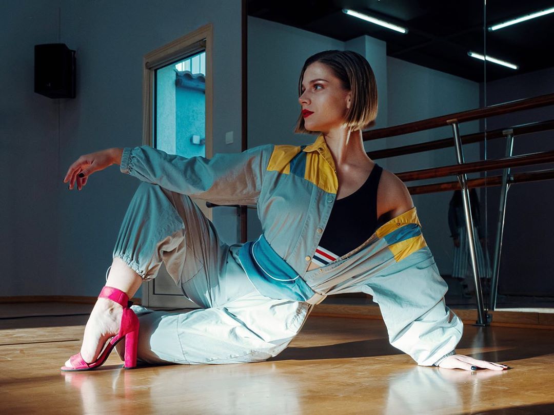 Анна Балаева из Коврова с легкостью прошла кастинг в шоу “ТАНЦЫ” на ТНТ. Планировала, конечно, победить, но вдруг пропала с голубых экранов. Что случилось, нам объяснил креативный продюсер программы Армен Оганян