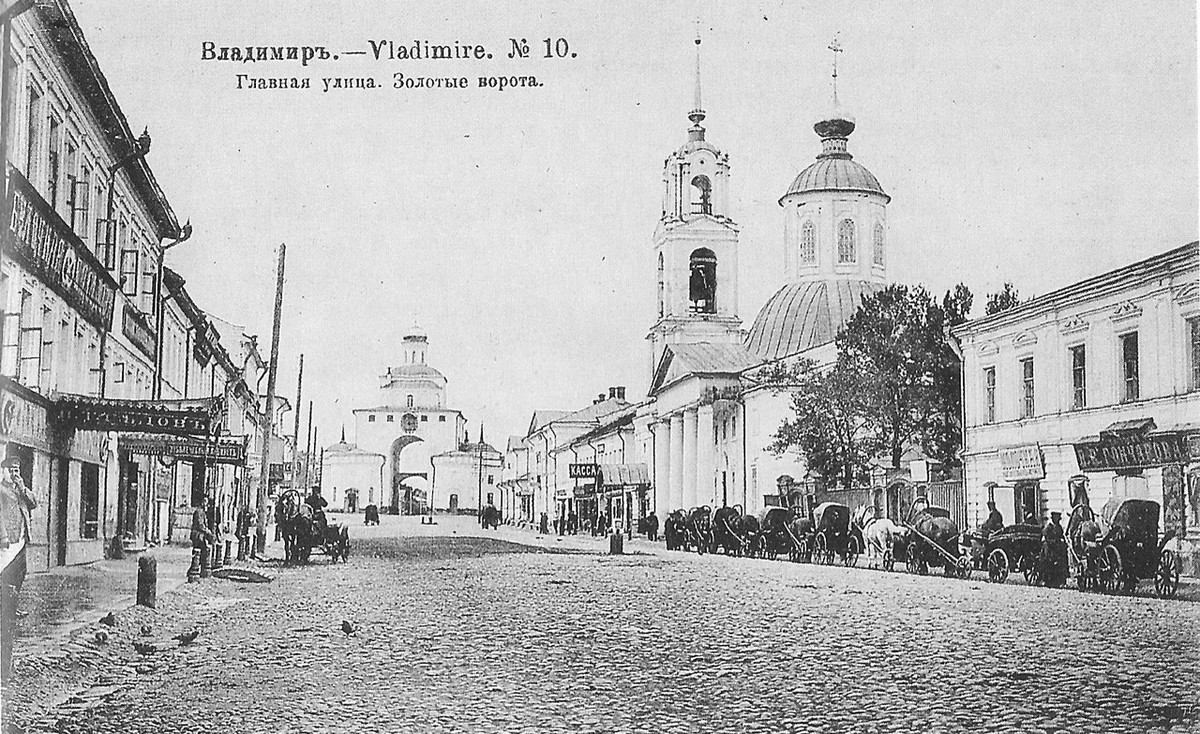 На днях мэрия расторгла договор с инвестором, который брал в аренду кинотеатр “Художественный” - за 1,5 года реставрационные работы практически не сдвинулись с мертвой точки. Так что же будет с кинотеатром дальше?