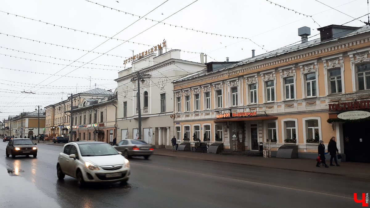 На днях мэрия расторгла договор с инвестором, который брал в аренду кинотеатр “Художественный” - за 1,5 года реставрационные работы практически не сдвинулись с мертвой точки. Так что же будет с кинотеатром дальше?