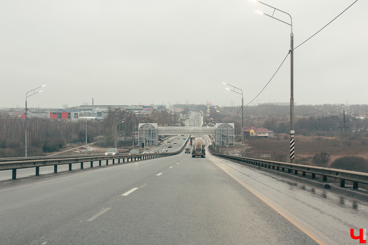 Разбираемся в проблеме левых поворотов на трассе М7. Специалисты по урбанистике высказались на тему их ликвидации.