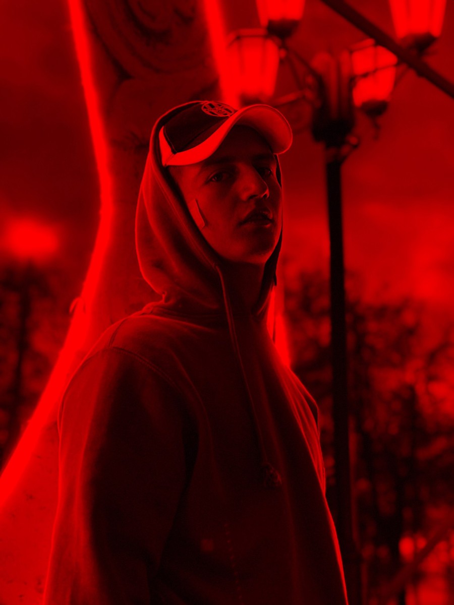 История о том, как стучащий по партам Саша Сорокин стал широко известным в узких кругах ударником и музыкантом - crypt'ом