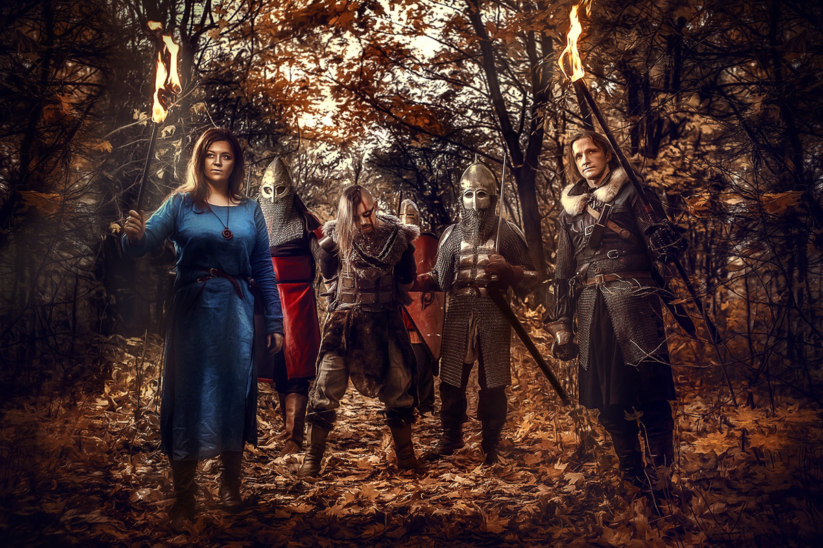 Рассказываем, сколько машин и агентов спецслужб пострадало во время съемки фотоистории Вадима Аксёнова про девушку-киборга. Спойлер: ни одного.