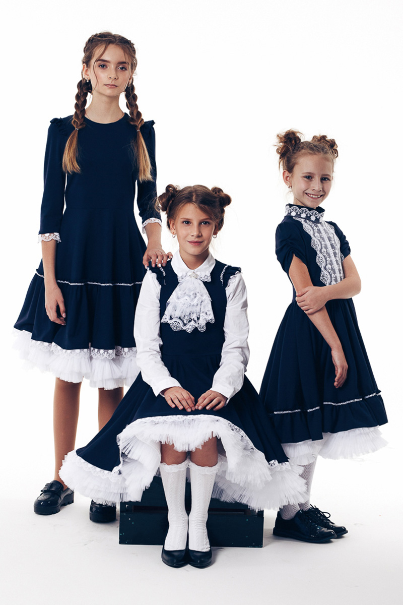 За три года владимирский дизайнер детской одежды Наталья Рязанова успела стать лауреатом Национальной премии в области индустрии моды в номинации «Лучшая праздничная коллекция 2019 года». Детки в ее нарядахе блестяще выступили на Moscow fashion week, а также на показе у Вячеслава Зайцева