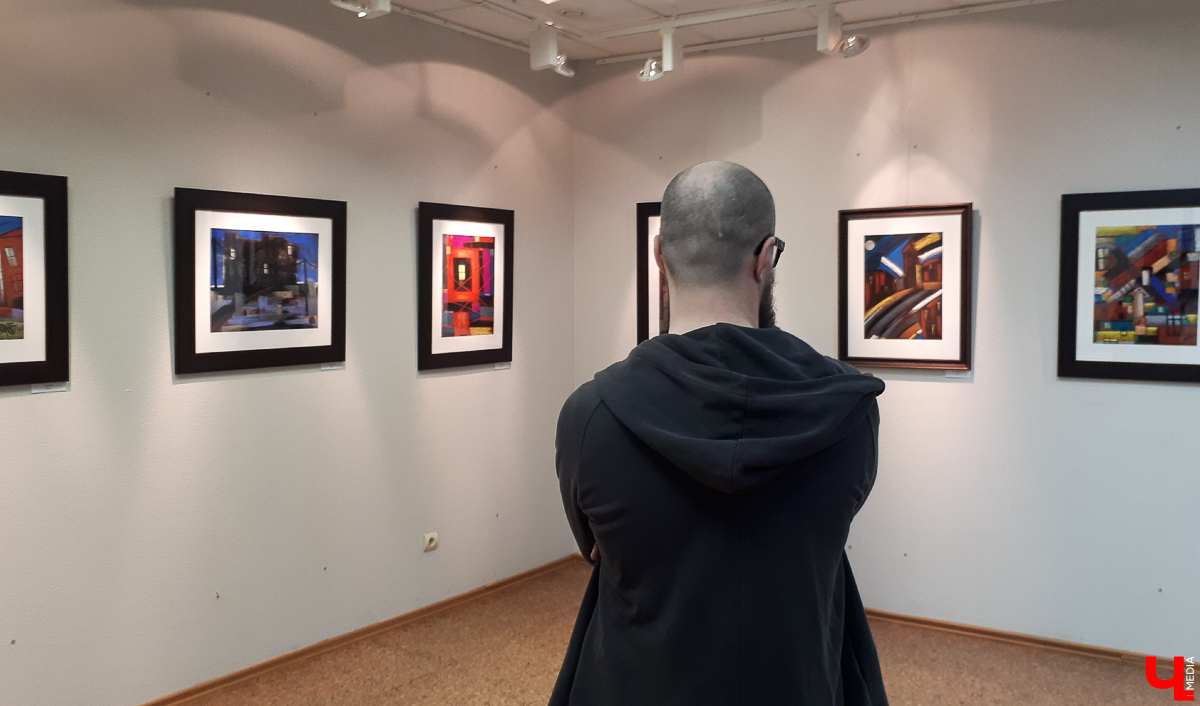 До 14 января в Выставочных залах на Большой Московской можно увидеть картины Александра Волкова. Художник и бизнесмен поделился проектом «Вот опять окно, где опять не спят…»