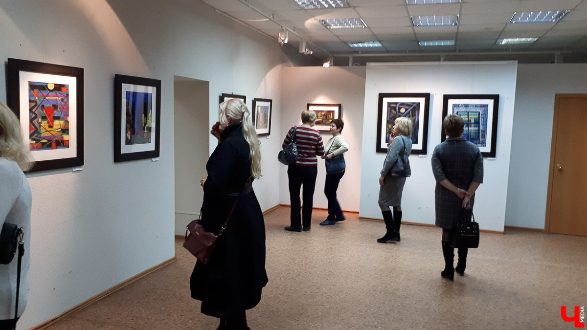 До 14 января в Выставочных залах на Большой Московской можно увидеть картины Александра Волкова. Художник и бизнесмен поделился проектом «Вот опять окно, где опять не спят…»