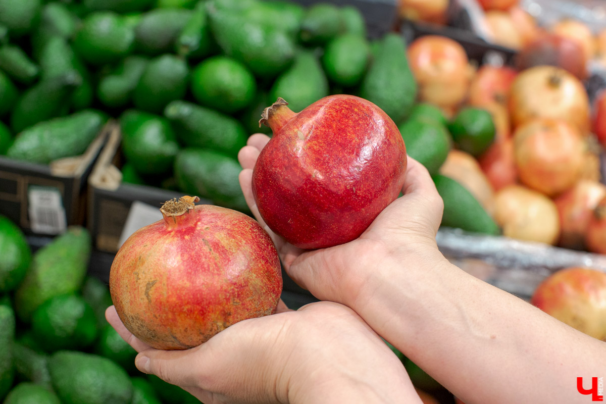 Лариса Семина и Дмитрий Орловский приготовили сембургер на кухне студии Roulet