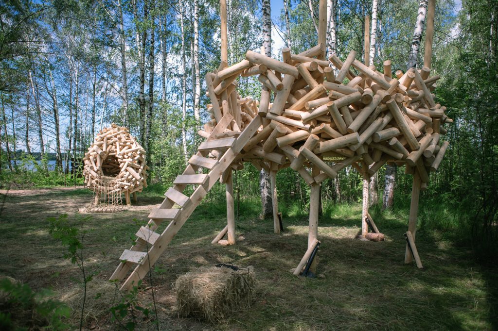 Сообщество «Владимир будущего» устроило новое обсуждение. На этот раз детских площадок. Приглашенным спикером была Мария Помелова, архитектор и основательница бюро «Чехарда»