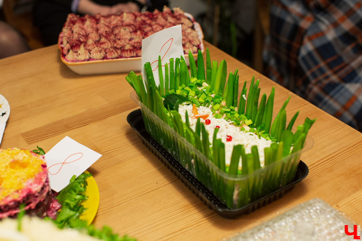 15 декабря Константин Ивлев во второй раз выбрал во Владимире лучший новогодний салат. Победительница конкурса получила 50 000 рублей