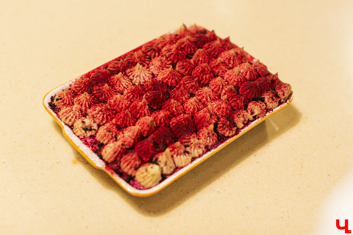 15 декабря Константин Ивлев во второй раз выбрал во Владимире лучший новогодний салат. Победительница конкурса получила 50 000 рублей