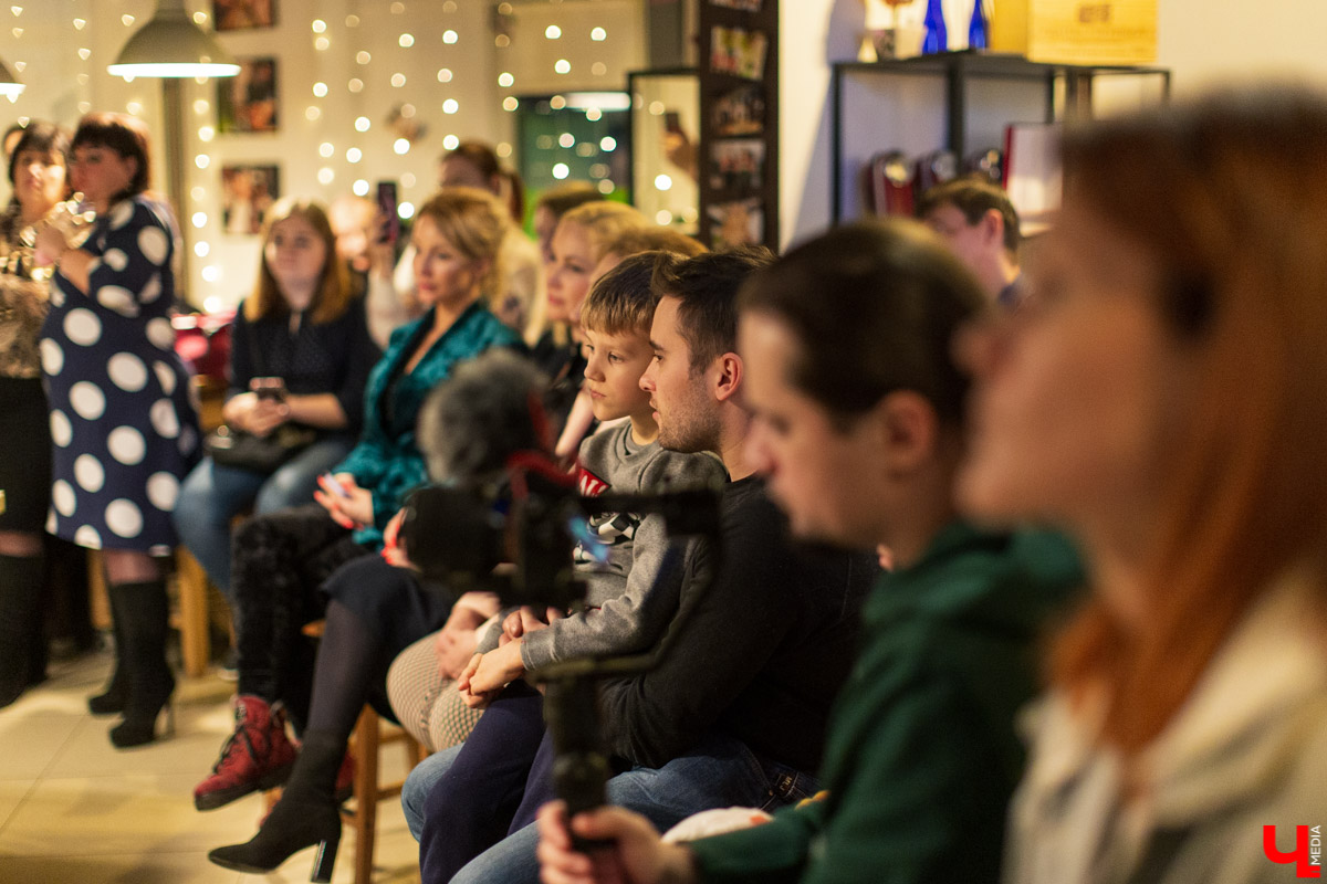 15 декабря Константин Ивлев во второй раз выбрал во Владимире лучший новогодний салат. Победительница конкурса получила 50 000 рублей