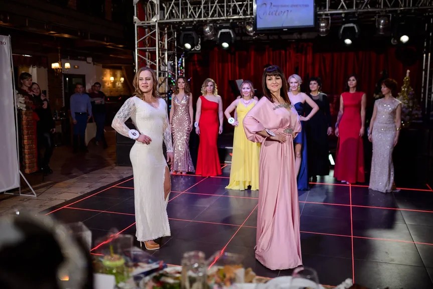 13 декабря в Коврове прошел финал областного конкурса красоты «Миссис Владимирская земля» для замужних дам с детьми и женщин, добившихся профессиональных успехов. Его победительницы уже получили приглашения на другие известные конкурсы, где будут представлять родной город