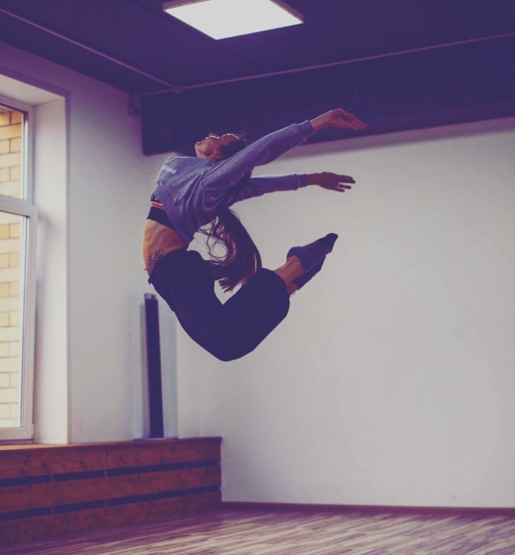 25-летняя Оксана Рябова, претендентка на звание «Девушка декабря» в конкурсе «Ключ на спорт», уже не представляет свою жизнь без танцев.