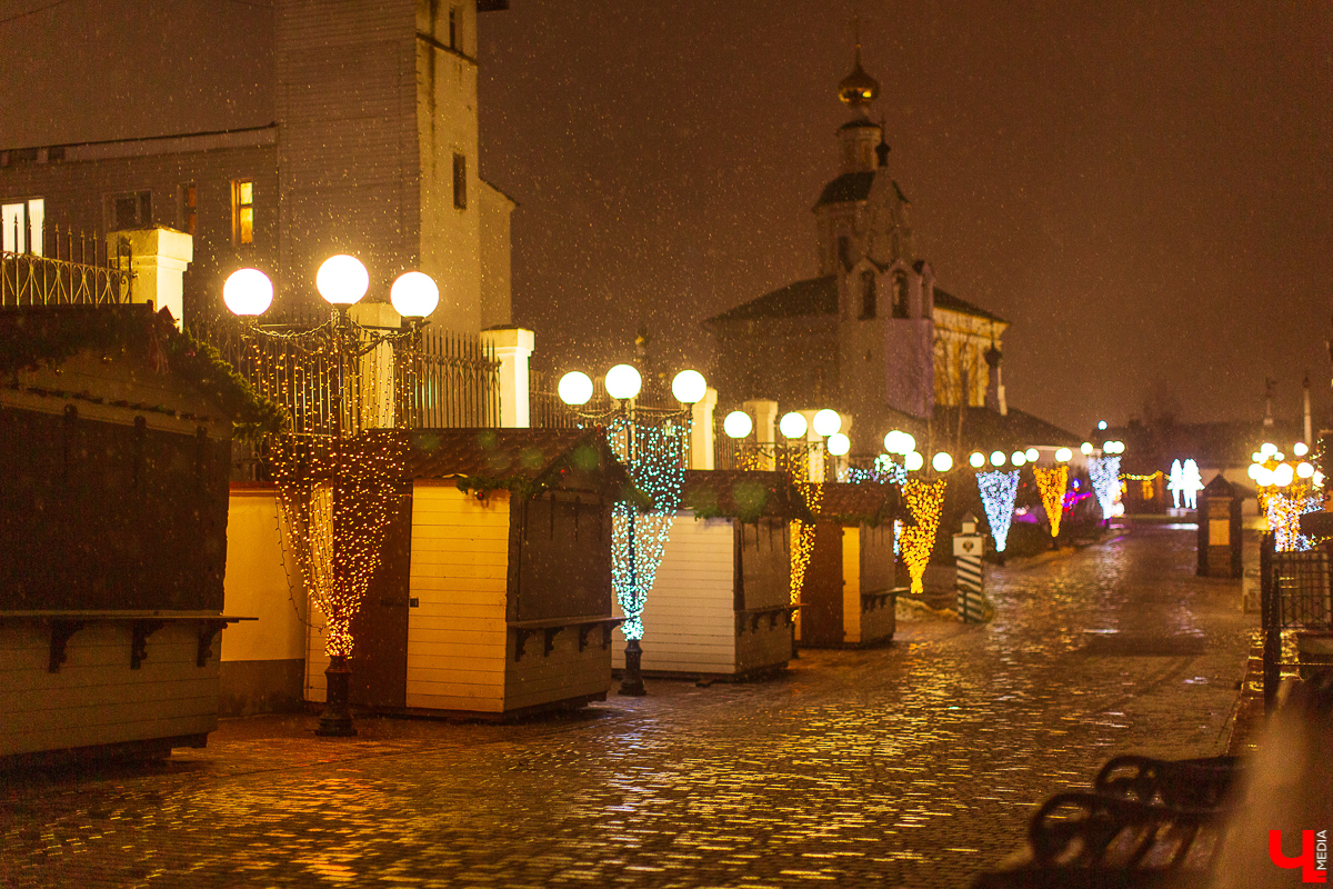 На украшение Владимира к Новому, 2020 году потратили порядка 2,5 миллиона рублей. Что сделали на эти деньги? И как Суздаль смог сэкономить 7 миллионов?