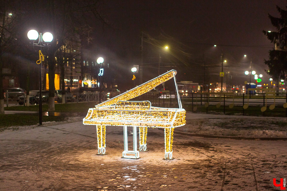 На украшение Владимира к Новому, 2020 году потратили порядка 2,5 миллиона рублей. Что сделали на эти деньги? И как Суздаль смог сэкономить 7 миллионов?