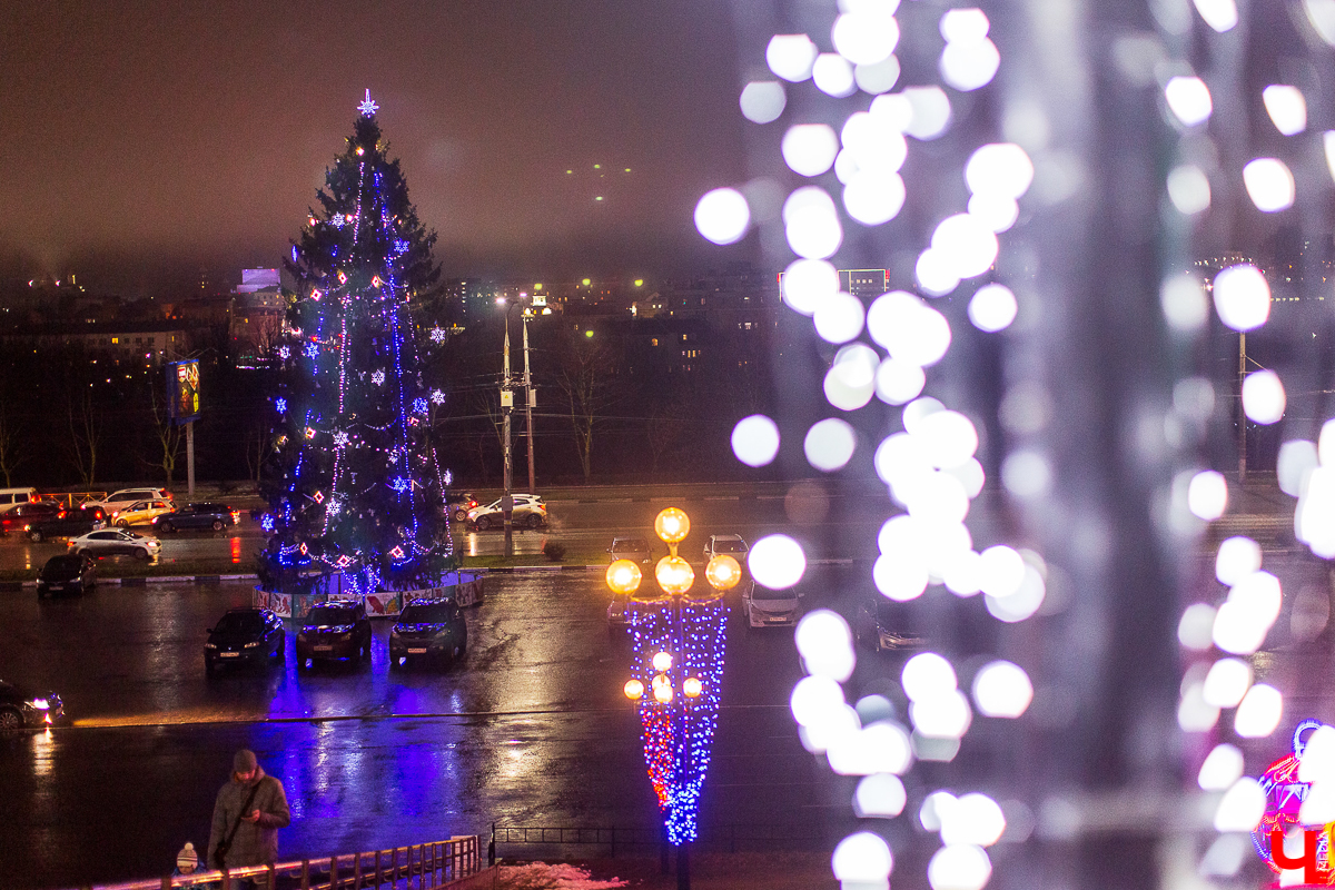 На украшение Владимира к Новому, 2020 году потратили порядка 2,5 миллиона рублей. Что сделали на эти деньги? И как Суздаль смог сэкономить 7 миллионов?