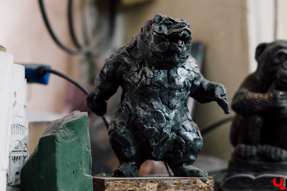 Михаил Блинов работает в необычной технике сварки, но его металлические звери и люди живут мгновением движения. Как это? Читайте в материале