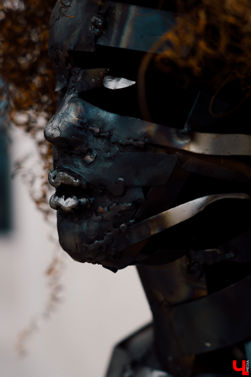 Михаил Блинов работает в необычной технике сварки, но его металлические звери и люди живут мгновением движения. Как это? Читайте в материале