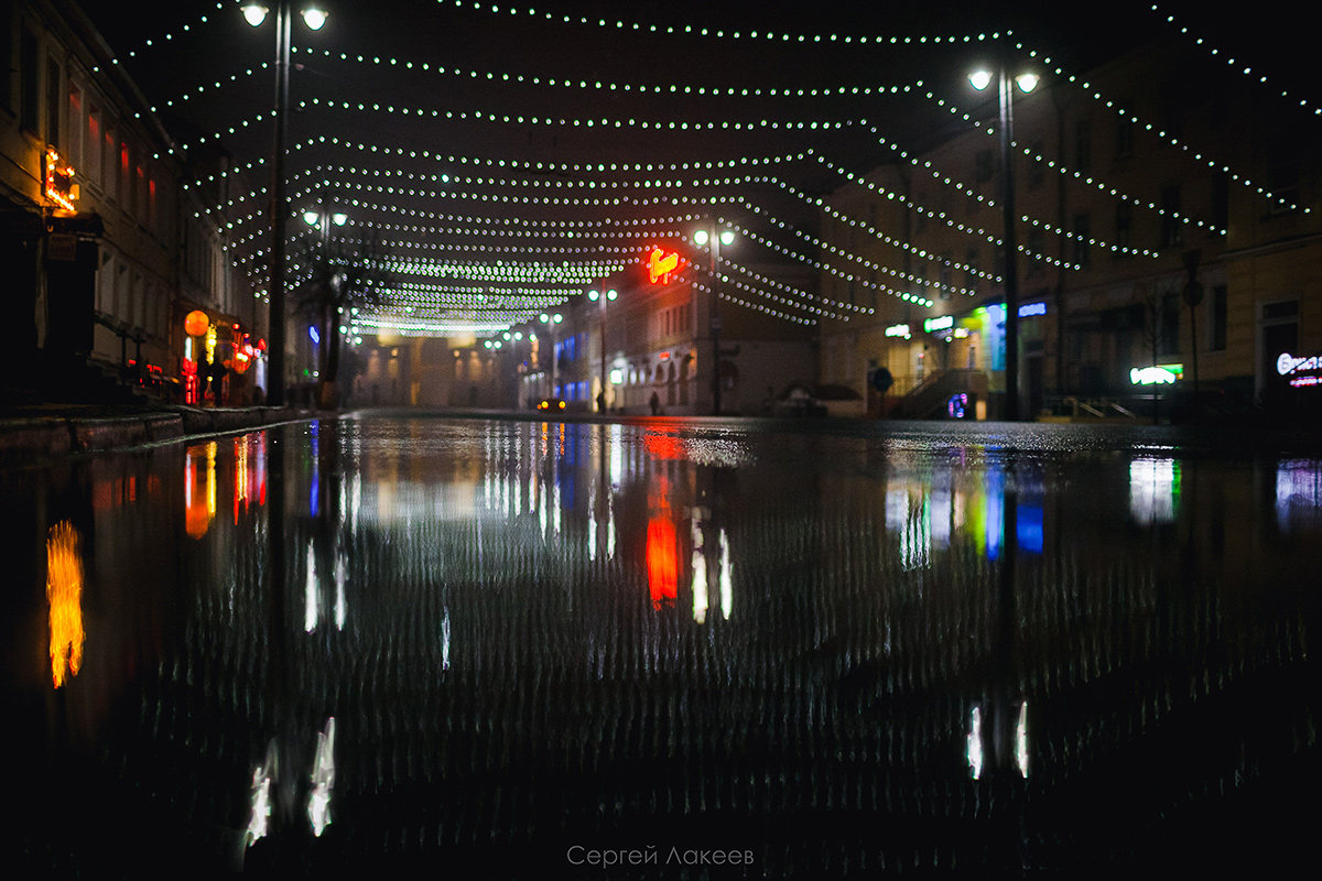 Пустые улицы, стук каблуков по брусчатке, вокруг туман. Как владимирские фотографы запечатлели зловещий декабрь?