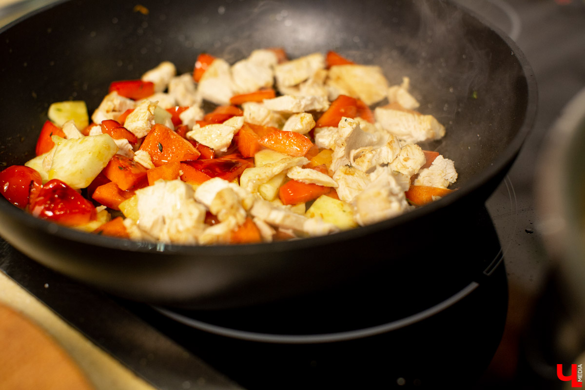 Александра Демидова из Студии событий вместе с бренд-шефом Орловским боролась с кулинарными предрассудками