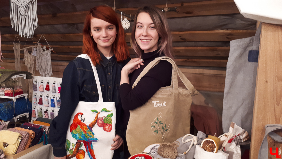 21 и 22 декабря во Владимире проходил «Новогодний маркет». Душевно и со вкусом горожане знакомились с творчеством мастеров