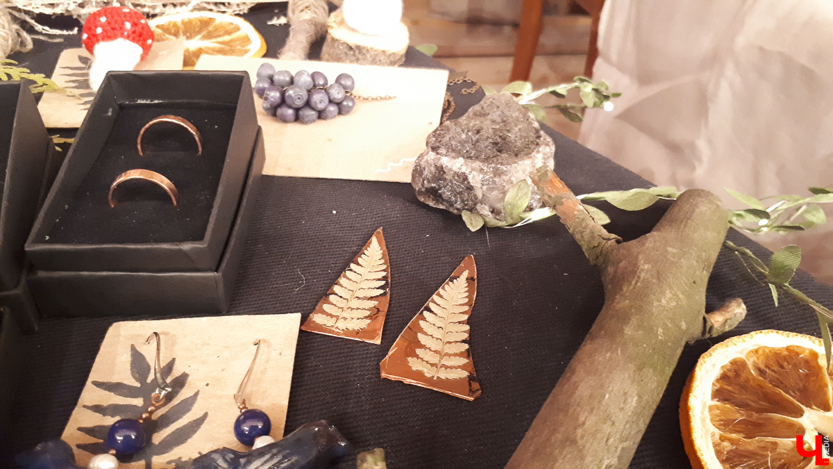 21 и 22 декабря во Владимире проходил «Новогодний маркет». Душевно и со вкусом горожане знакомились с творчеством мастеров