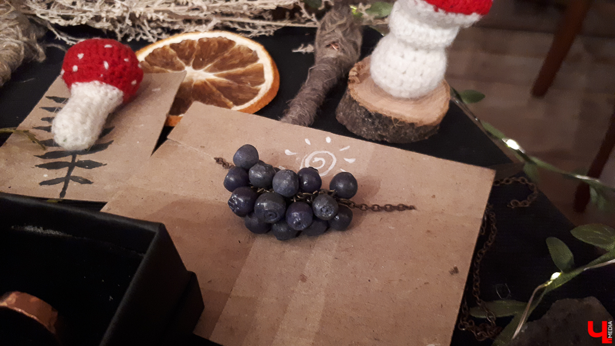 21 и 22 декабря во Владимире проходил «Новогодний маркет». Душевно и со вкусом горожане знакомились с творчеством мастеров