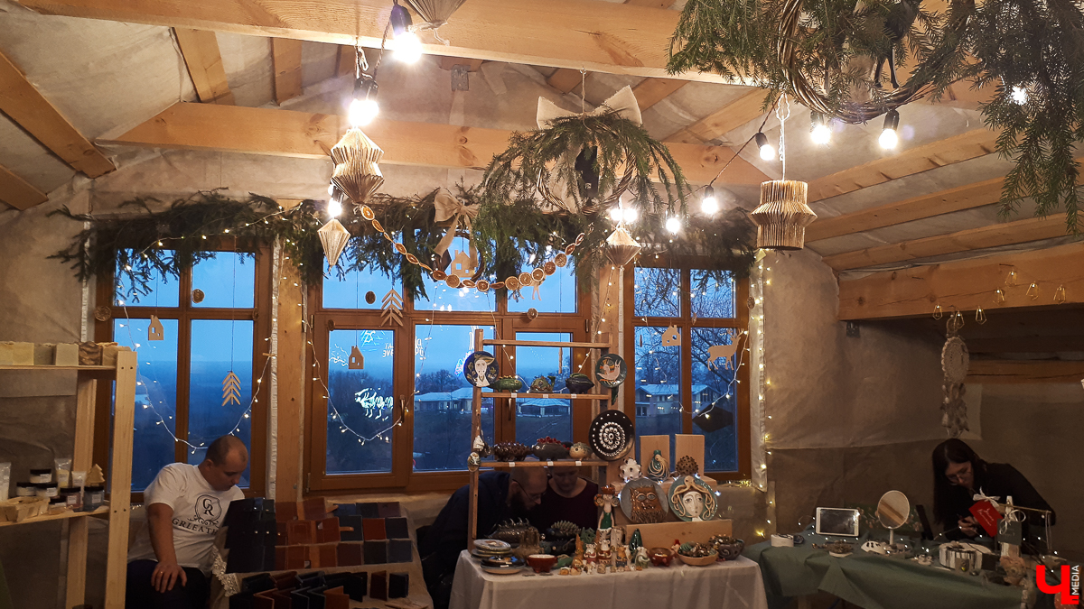 21 и 22 декабря во Владимире проходил «Новогодний маркет». Душевно и со вкусом горожане знакомились с творчеством мастеров