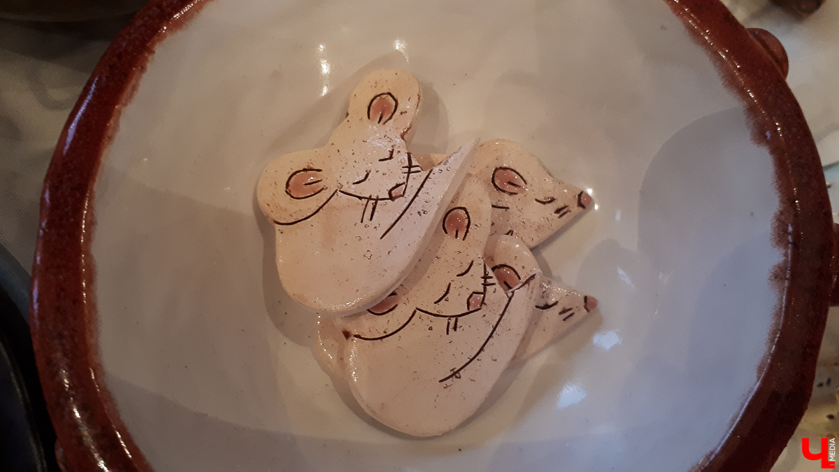 21 и 22 декабря во Владимире проходил «Новогодний маркет». Душевно и со вкусом горожане знакомились с творчеством мастеров