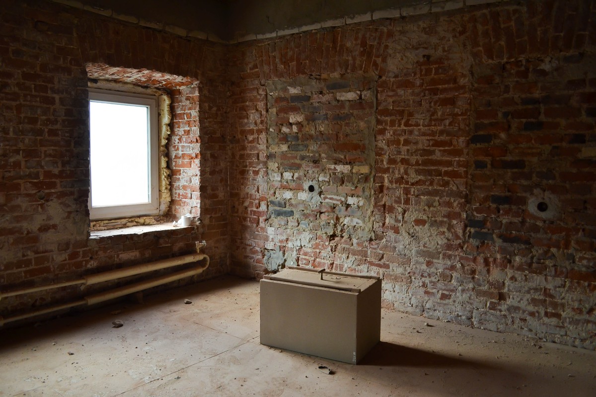 Анастасия Вавилова, организатор той самой скандальной выставки «OUT. Наружу», планирует открыть в нашем городе центр современного искусства. Когда, где и какие работы там будут выставляться, об этом мы и поговорили