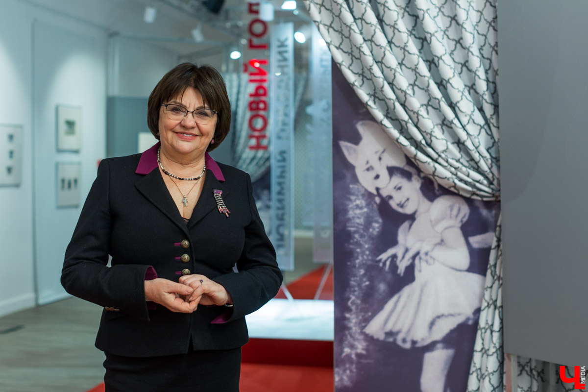 Как праздновали Рождество до революции? История ёлочных игрушек и открыток