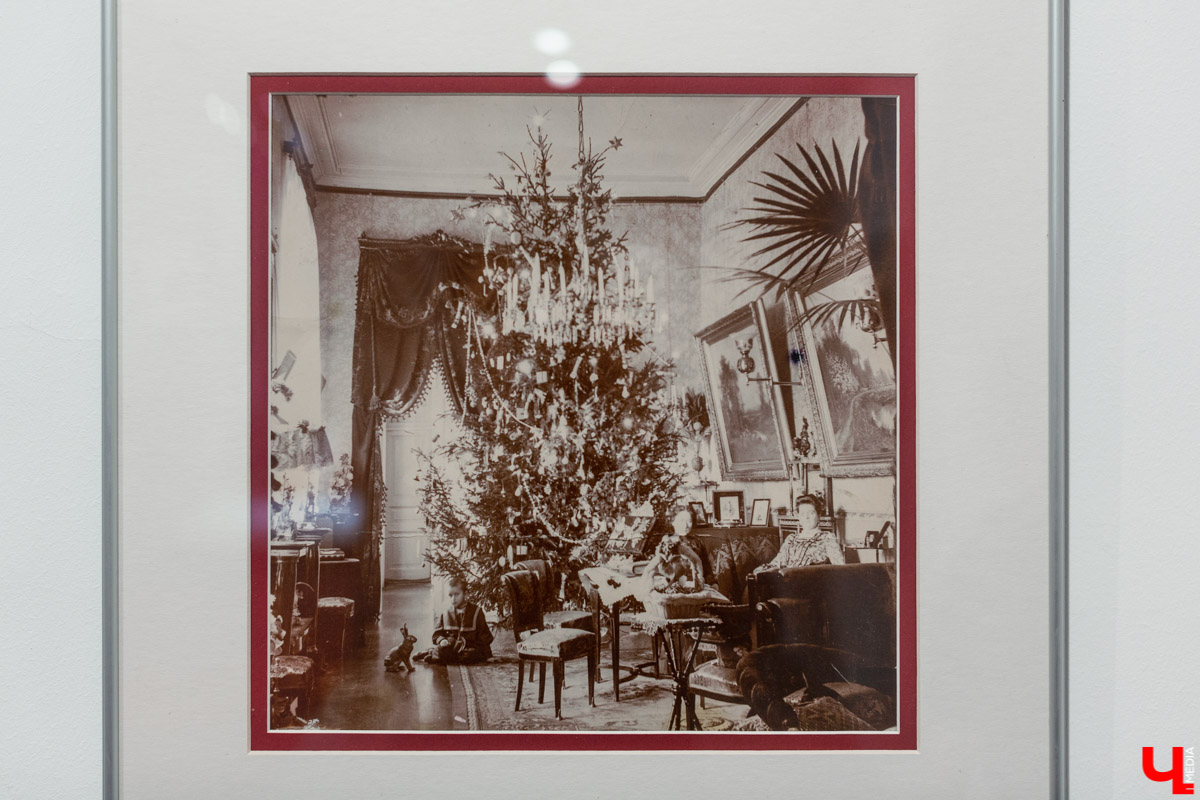 Как праздновали Рождество до революции? История ёлочных игрушек и открыток