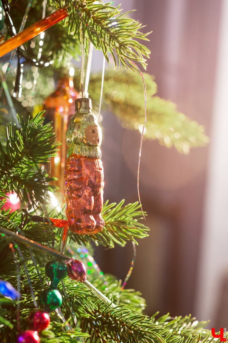 Как праздновали Рождество до революции? История ёлочных игрушек и открыток