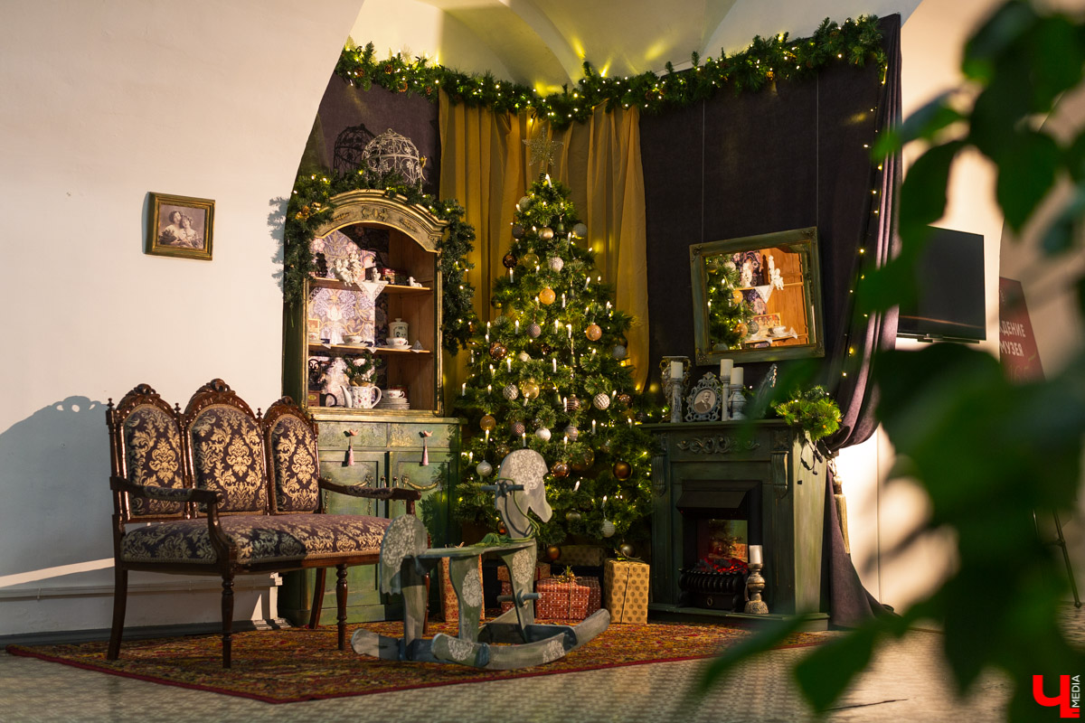 Как праздновали Рождество до революции? История ёлочных игрушек и открыток