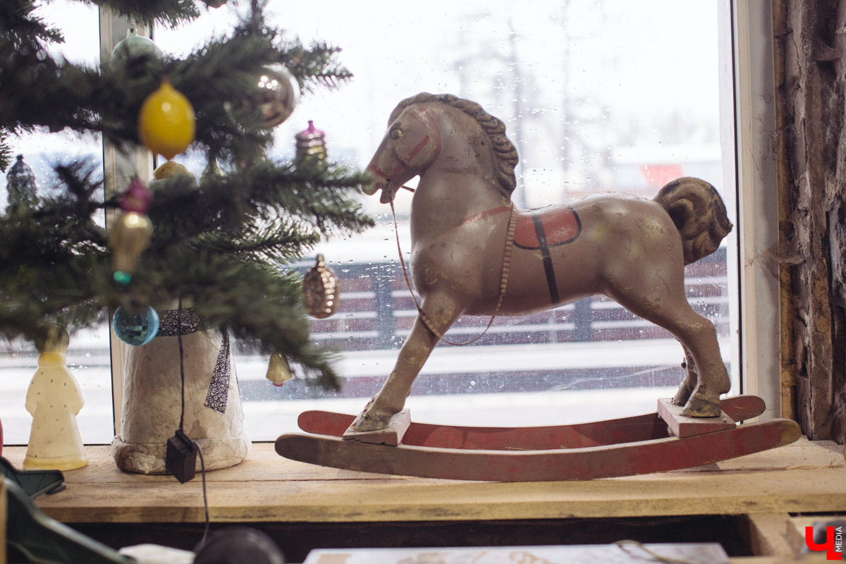 Мы знаем, куда обязательно стоит сходить любителям секонд-хендов, истории и эстетики прошлых лет. Ретро-склад никого не оставит равнодушным, и у нас на это пять причин