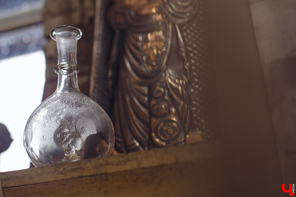 Мы знаем, куда обязательно стоит сходить любителям секонд-хендов, истории и эстетики прошлых лет. Ретро-склад никого не оставит равнодушным, и у нас на это пять причин