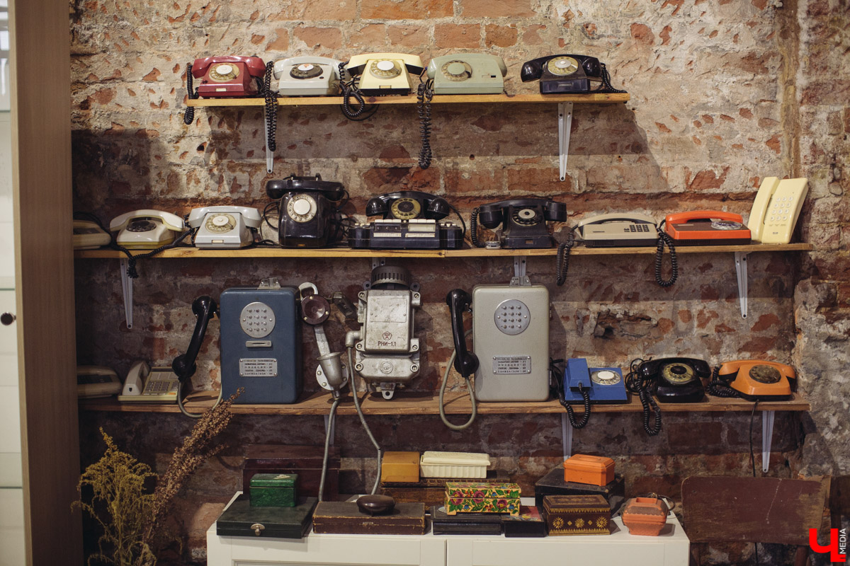 Мы знаем, куда обязательно стоит сходить любителям секонд-хендов, истории и эстетики прошлых лет. Ретро-склад никого не оставит равнодушным, и у нас на это пять причин