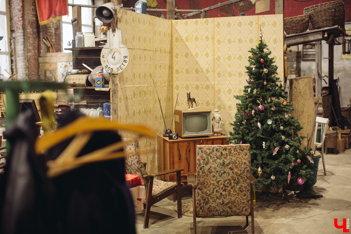 Мы знаем, куда обязательно стоит сходить любителям секонд-хендов, истории и эстетики прошлых лет. Ретро-склад никого не оставит равнодушным, и у нас на это пять причин