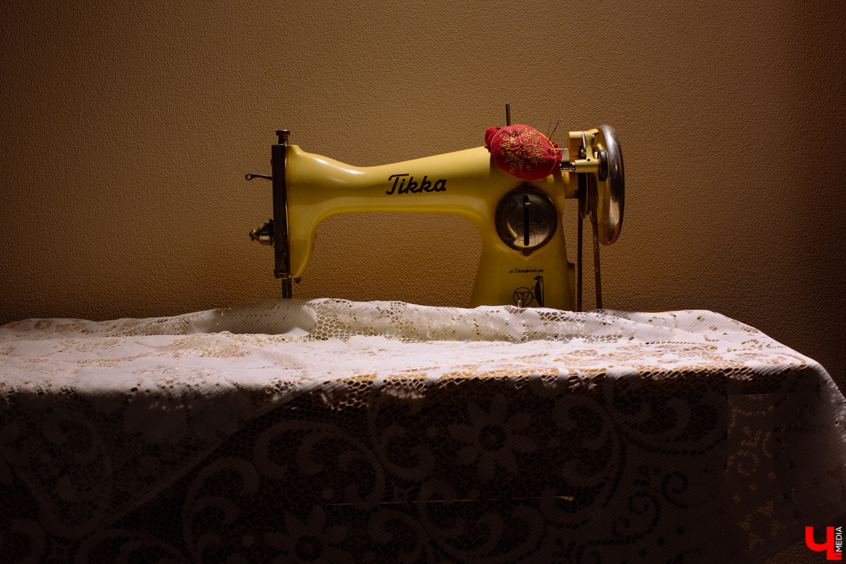 Дизайнер одежды Татьяна Фадеева выступила с необычной инициативой. Она предложила создать школу благородных девиц