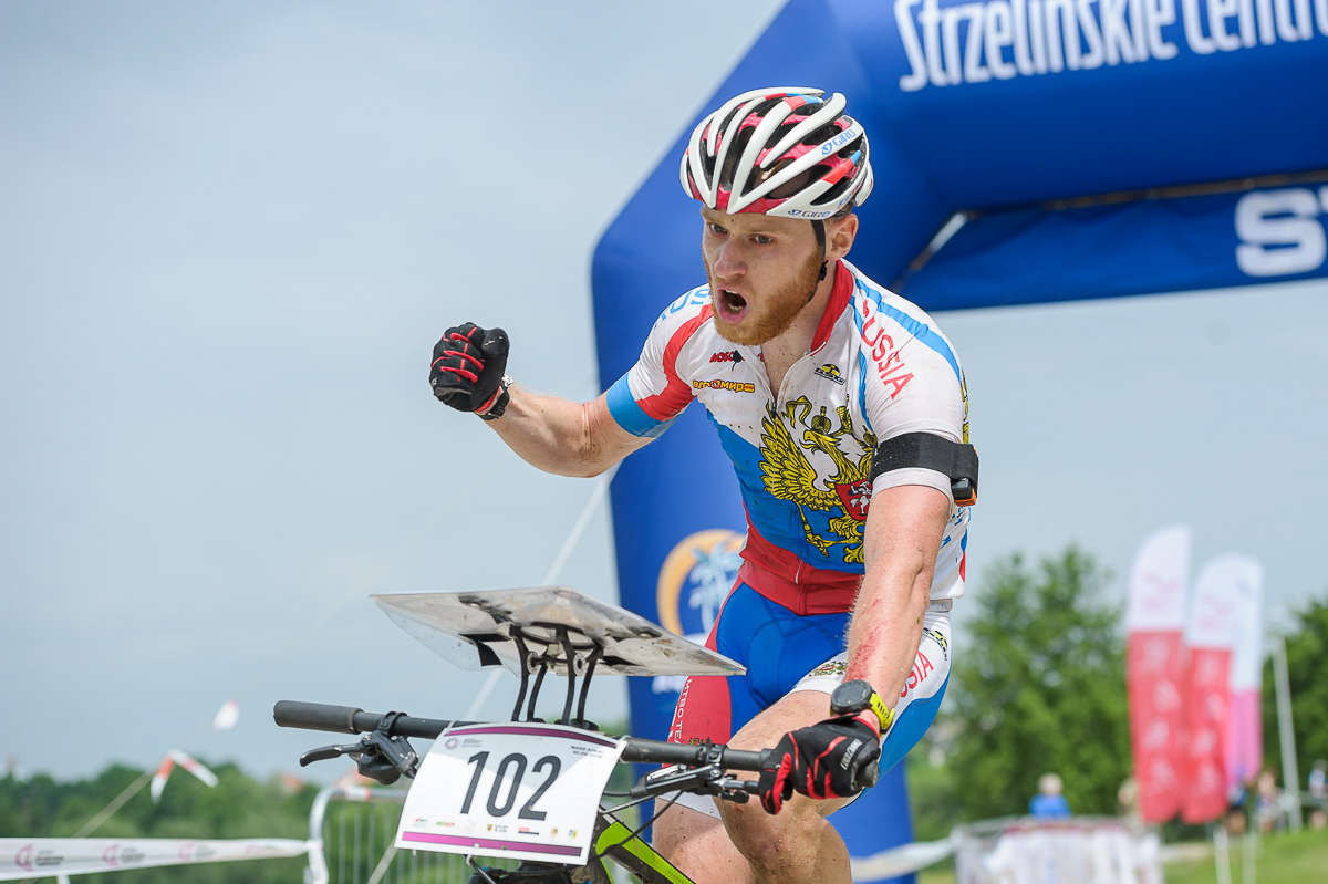 В преддверии Нового года мы поговорили с сильнейшими владимирскими спортсменами: велогонщиком Антоном Фолифоровым, боксером Рамазаном Дадаевым и самбистом Антоном Коноваловым