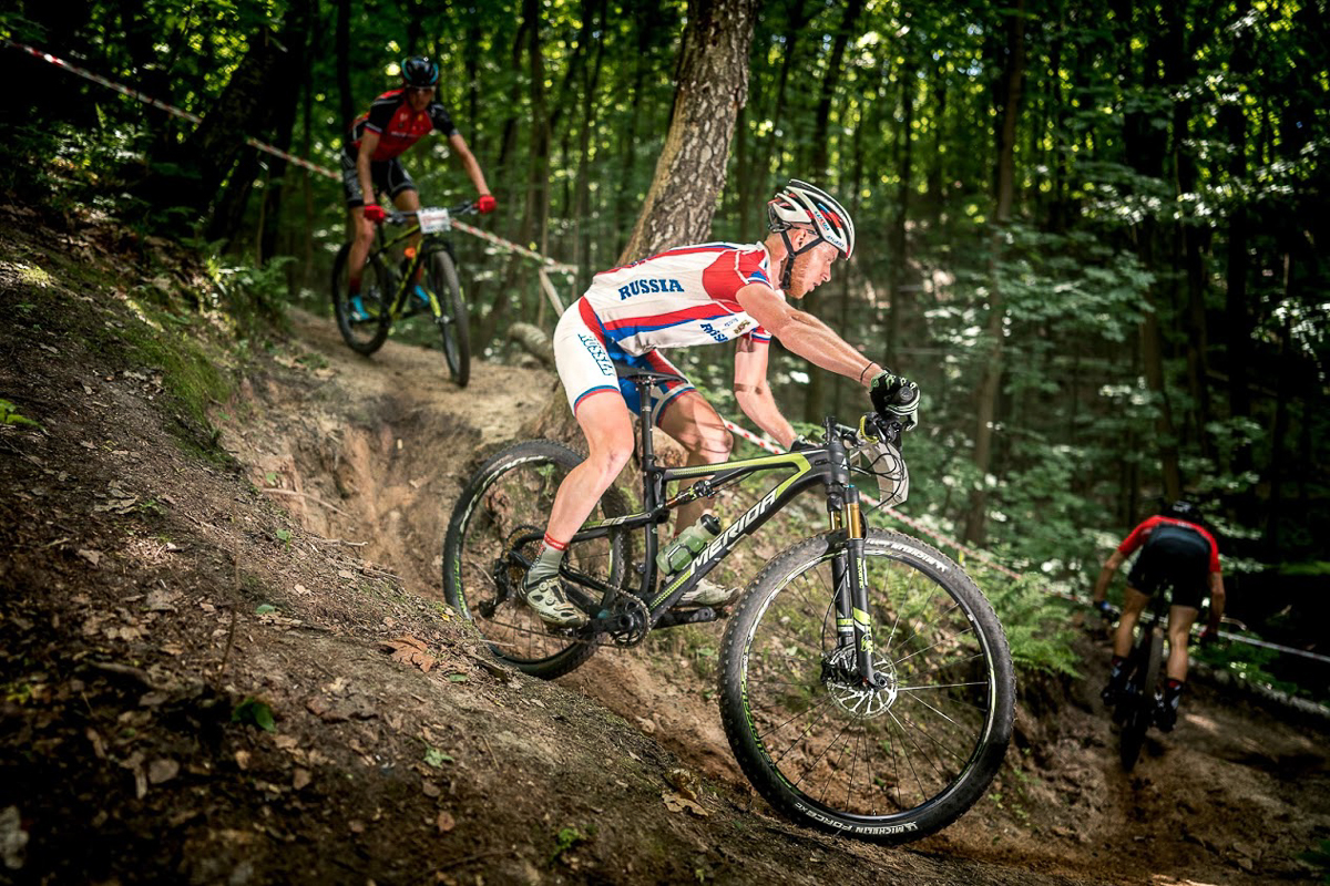 В преддверии Нового года мы поговорили с сильнейшими владимирскими спортсменами: велогонщиком Антоном Фолифоровым, боксером Рамазаном Дадаевым и самбистом Антоном Коноваловым