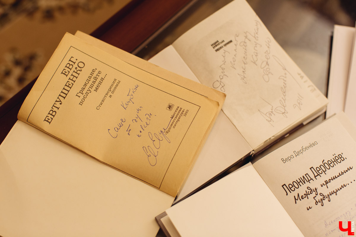 Александр Капусткин - владимирский поэт-песенник. Совсем недавно он начал несколько интересных проектов, и мы попросили о них рассказать